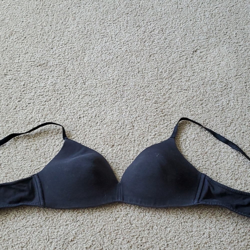 Victoria's secret lined no wire bra